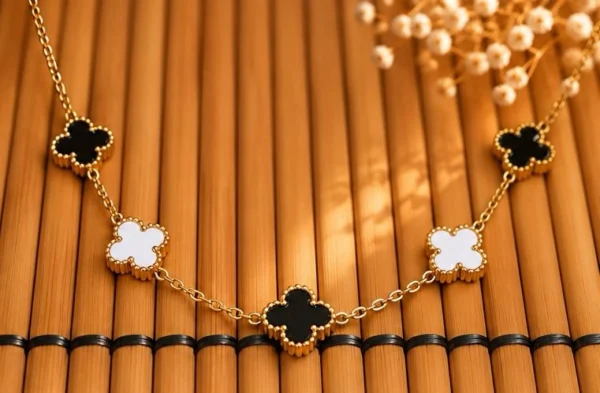 Midnight Clover Luxe Necklace